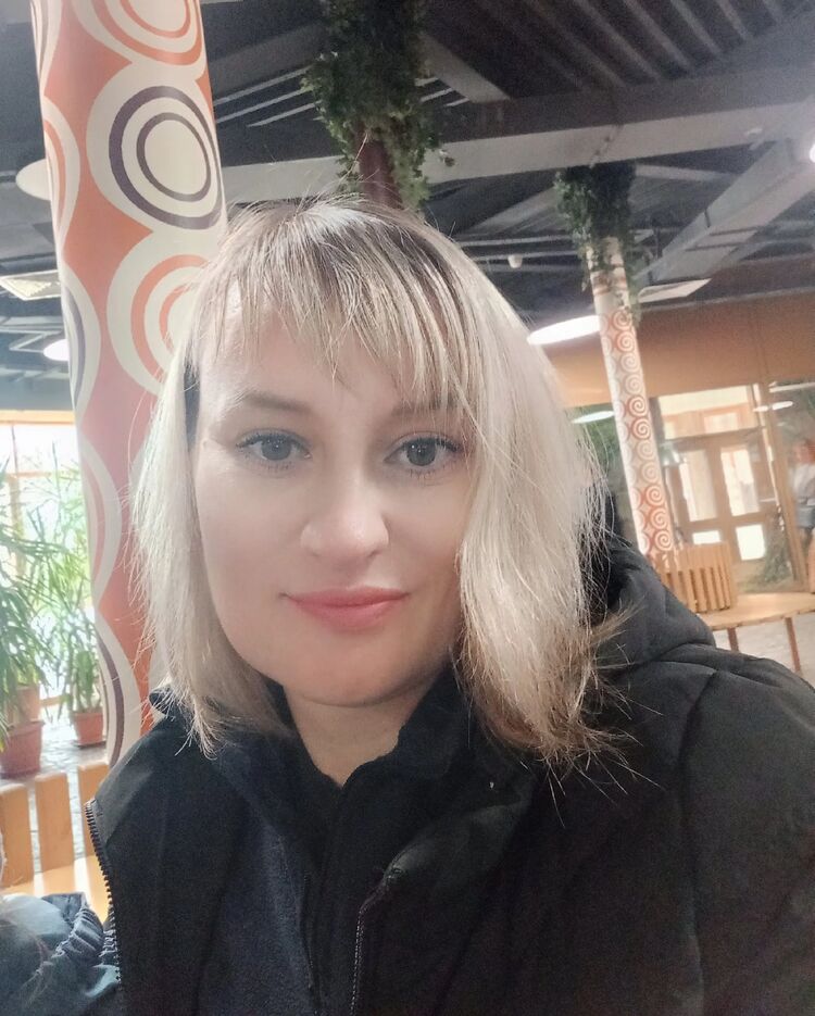  ,   Elena, 39 ,   ,   , c 