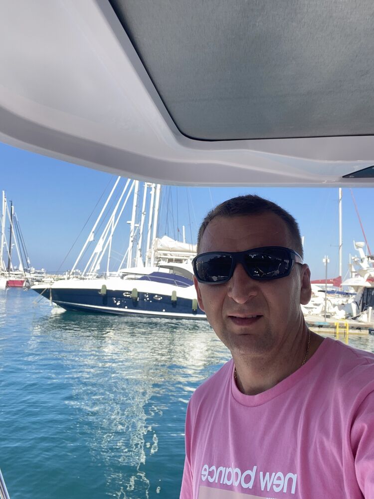  46860809  , 41 ,    Limassol