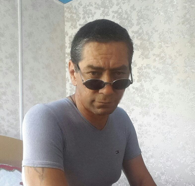  ,   Rudi, 49 ,   