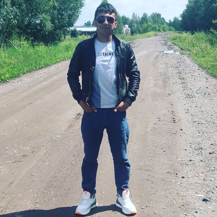  45839759  Shaxriyor, 23 ,    -