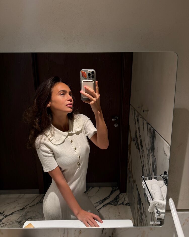  54618619  Marina, 28 ,    