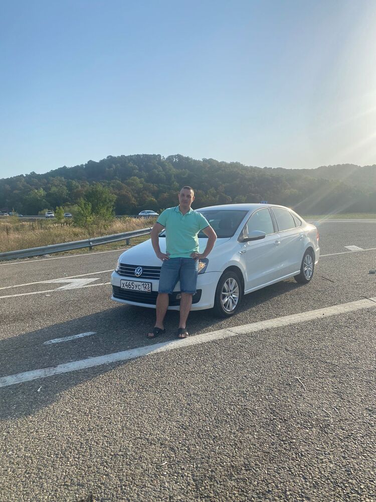  30449669  Eduard, 41 ,    