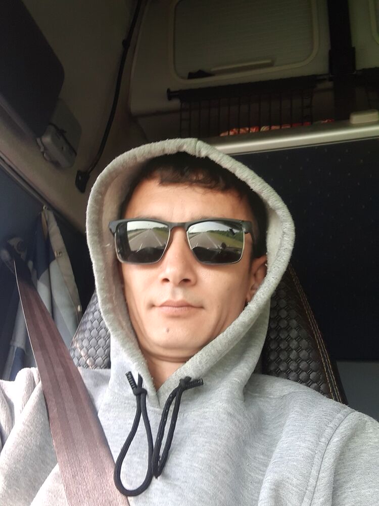  47582049  , 32 ,    