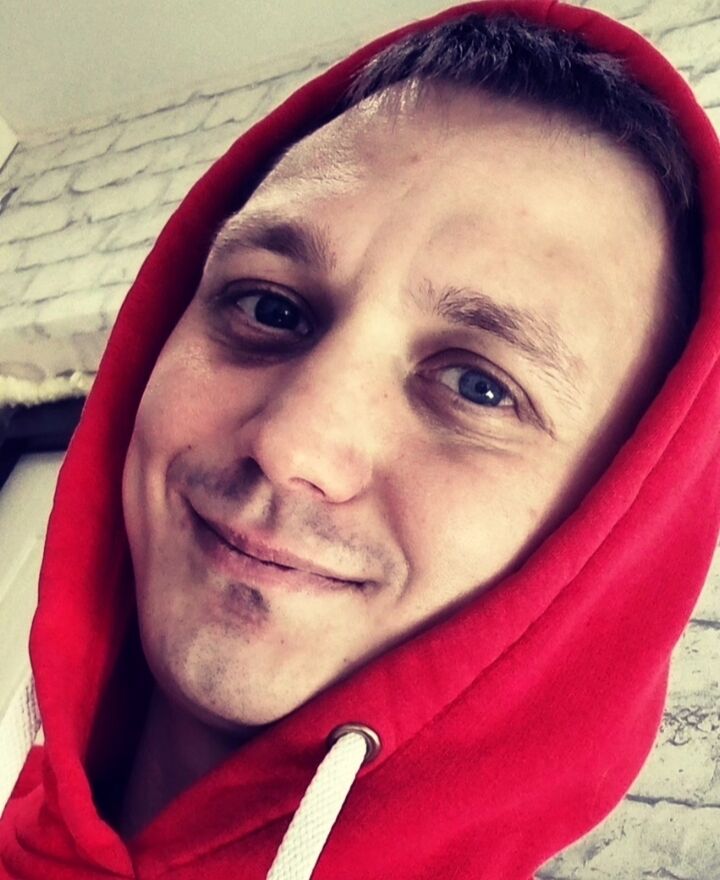  35985259  , 32 ,    