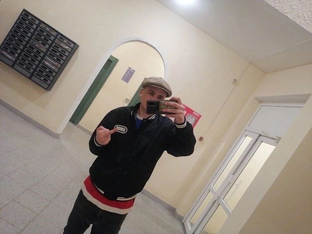  49830649  , 38 ,    
