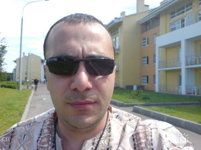  51293509  Niko, 48 ,    
