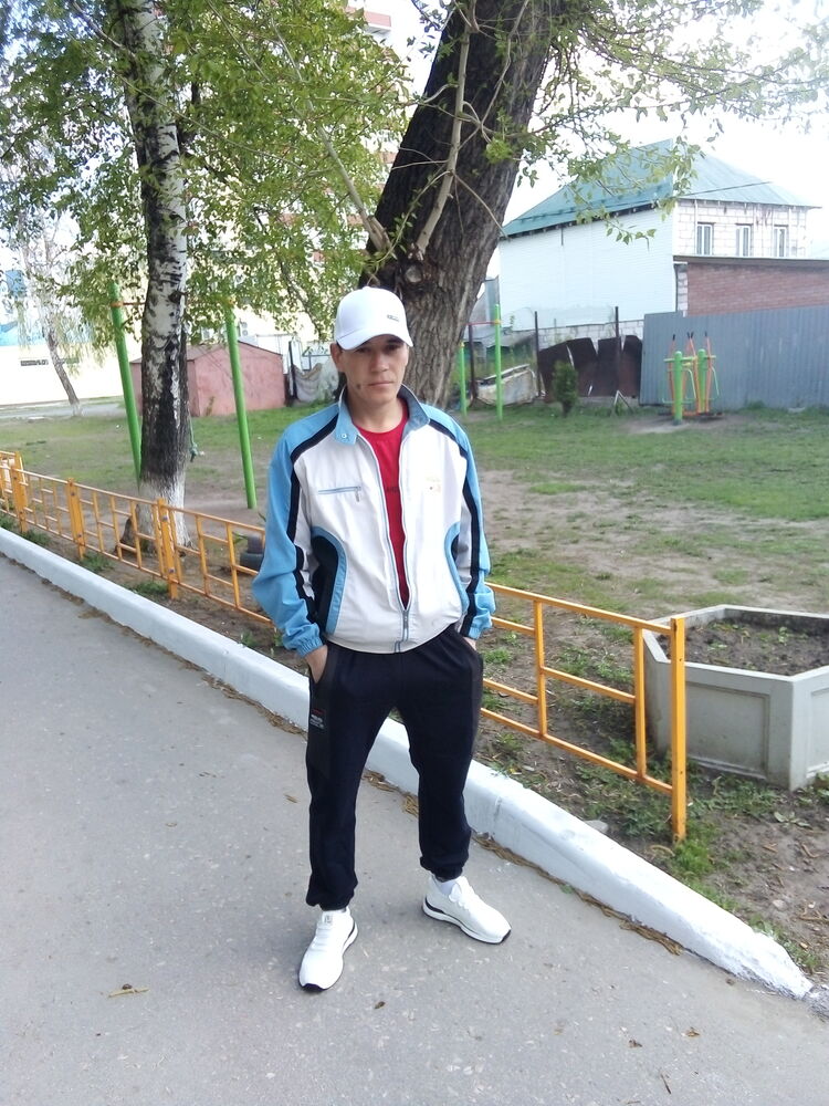  27452689  Maksim, 41 ,    