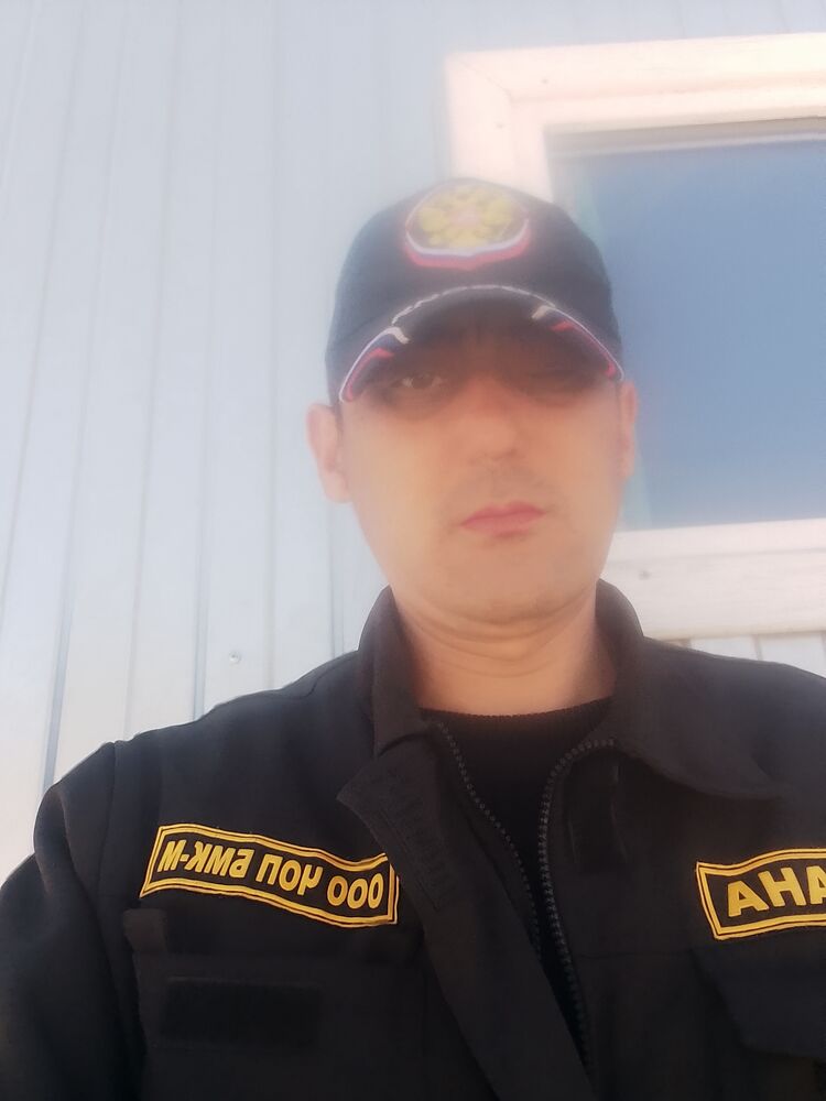  43995659  , 37 ,    