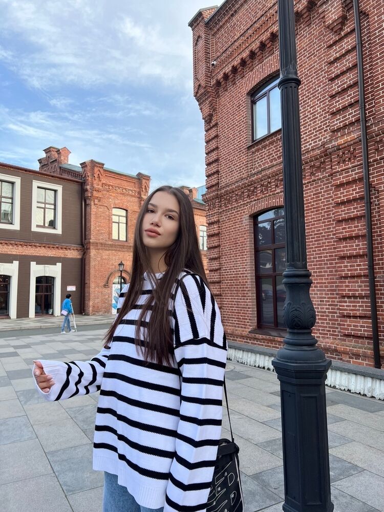  ,   Veronika, 23 ,   ,   , c , 