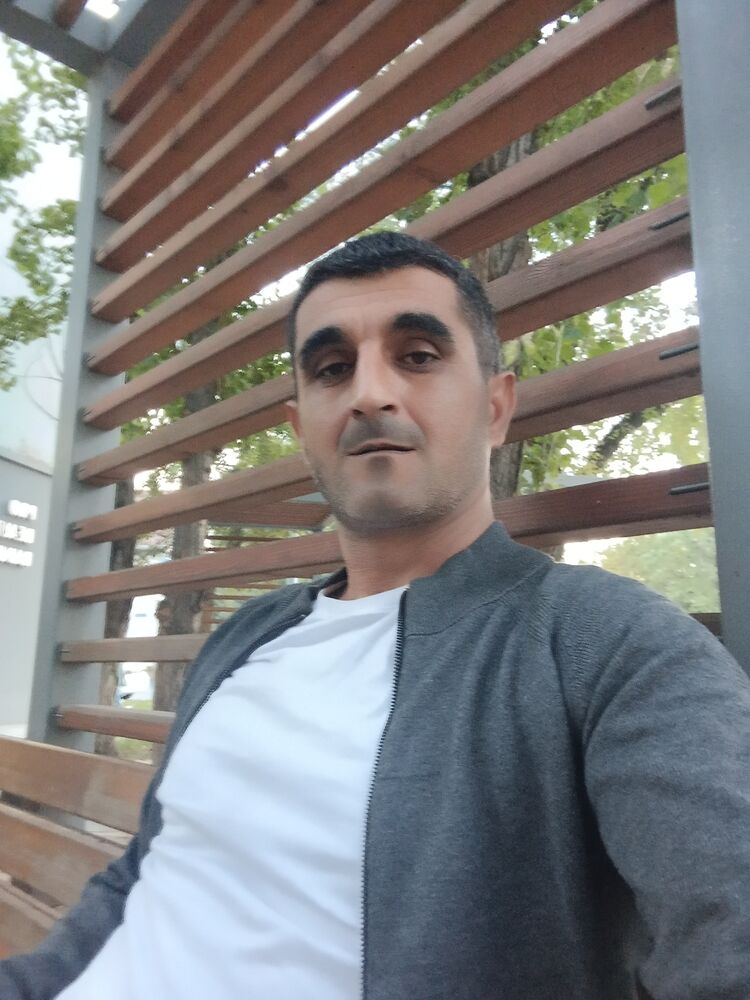  46616579  Ilhanaliev, 44 ,    