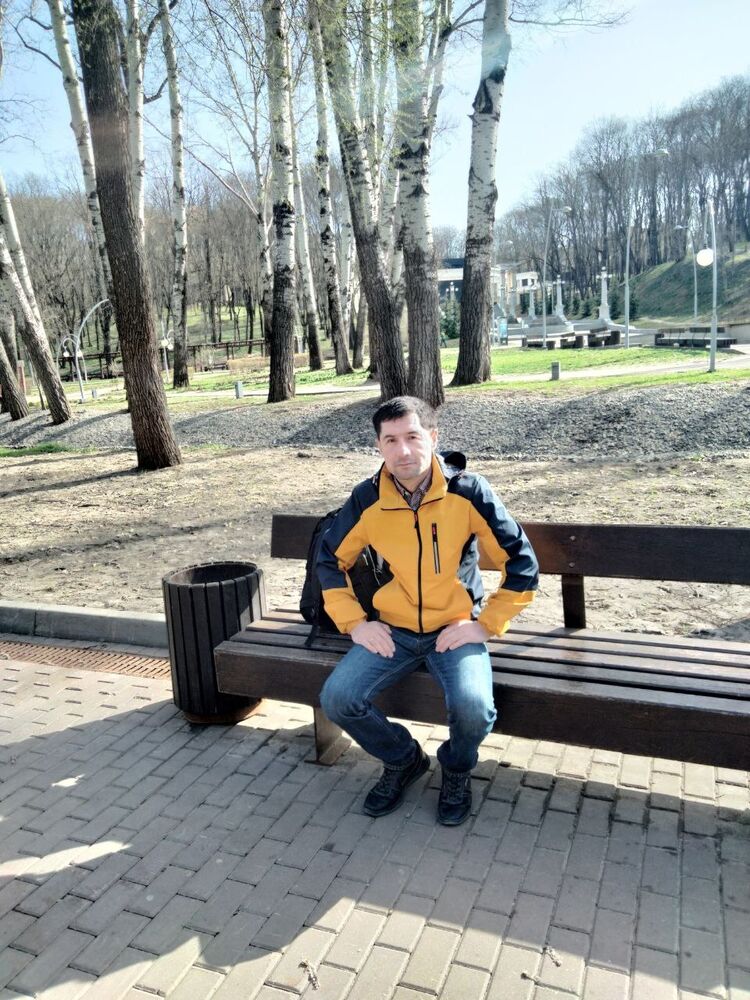  45898619  Ozru, 47 ,    
