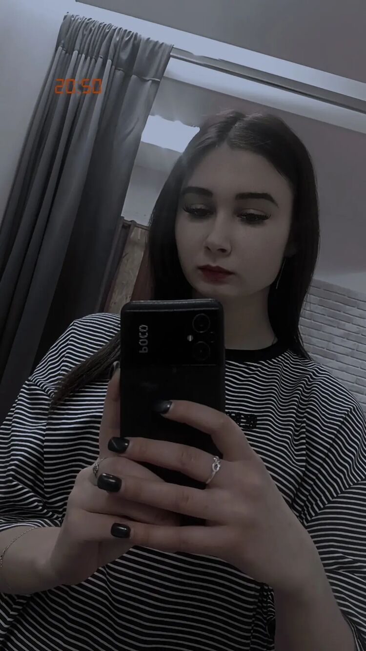  ,   Lena, 20 ,  