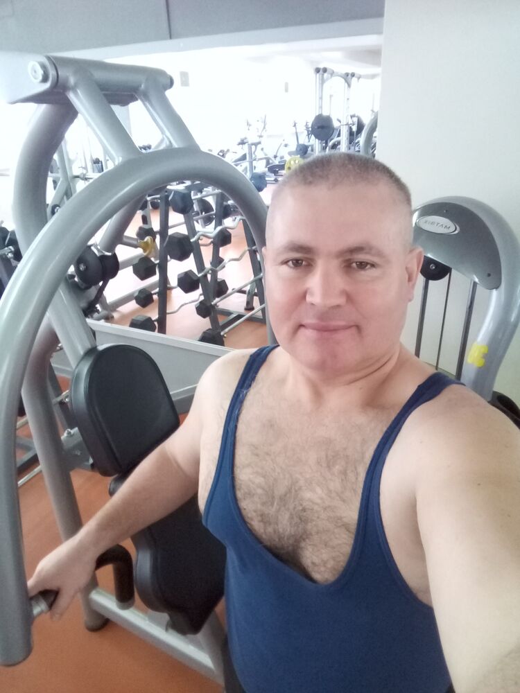  ,   Leonid, 51 ,   ,   , c 