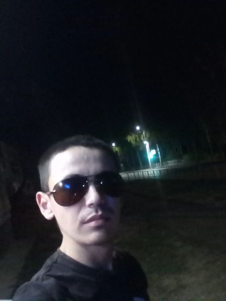  26852349  Ilnur, 32 ,    