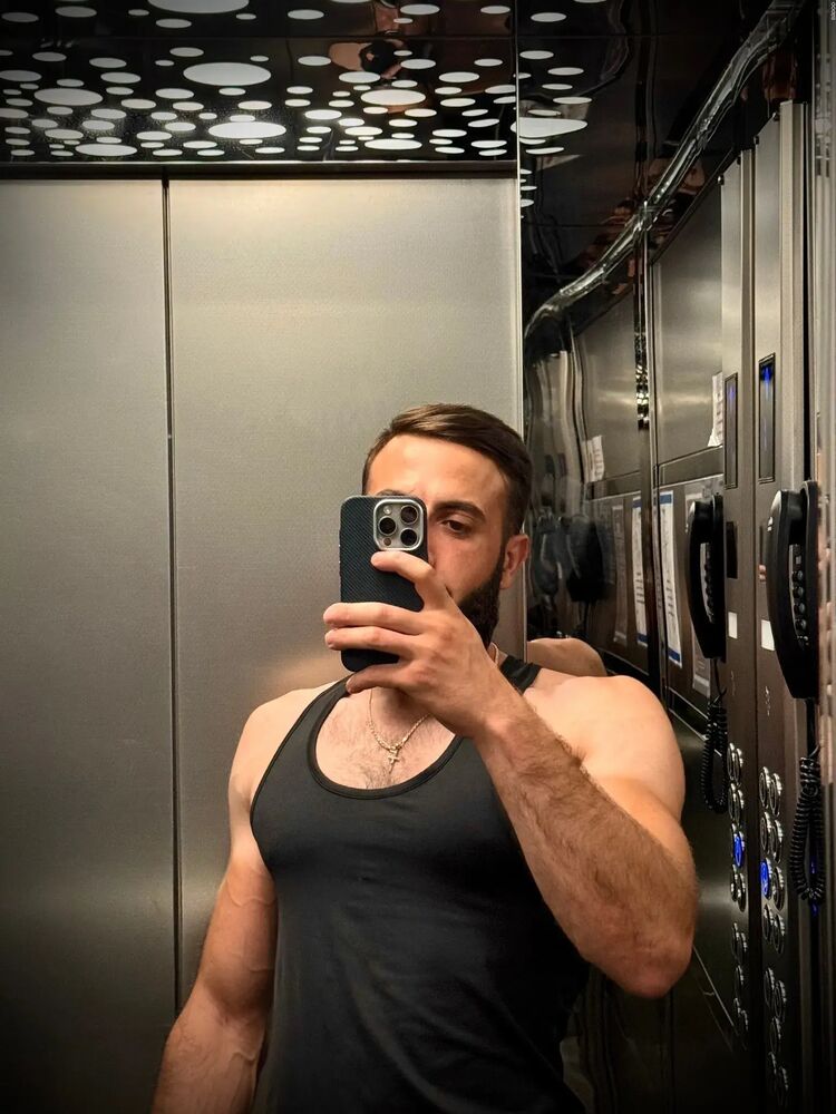  ,   Hayk, 31 ,   ,   