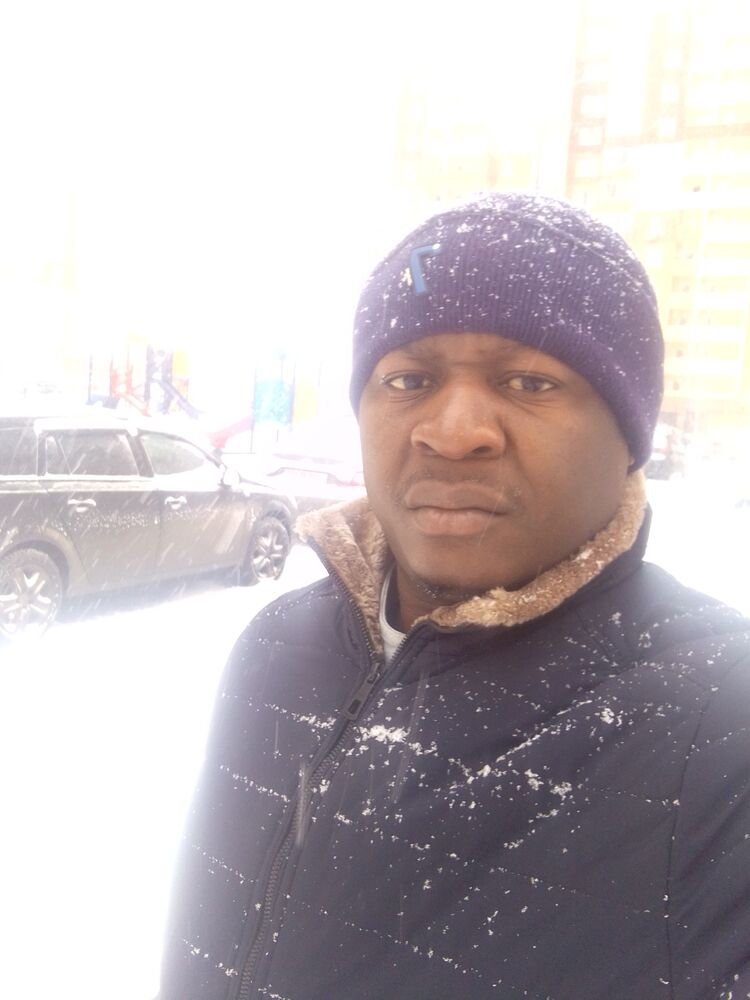  48260789  Amadou, 38 ,    