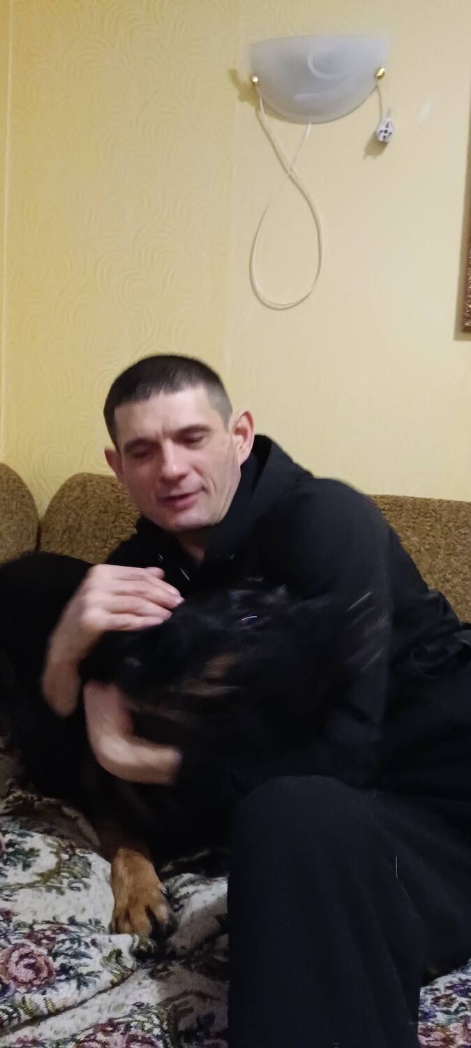  44135789  Vladimir, 42 ,    