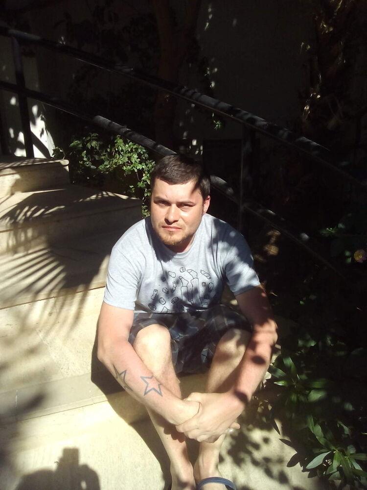  10315669  Sergei, 43 ,    