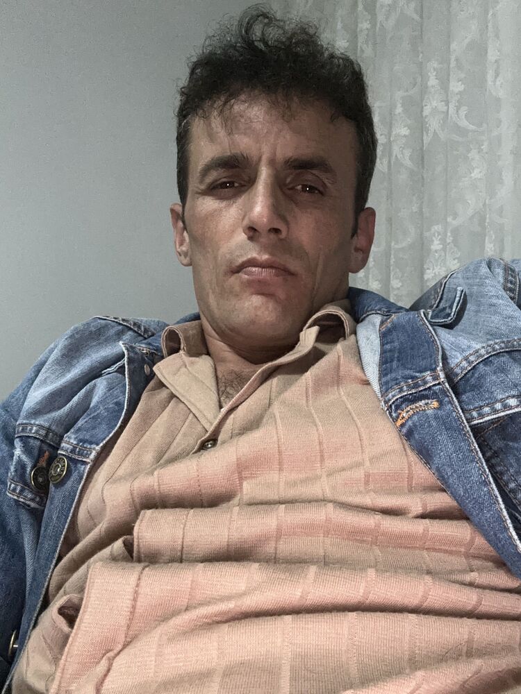  45472639  Tolgahan, 29 ,    