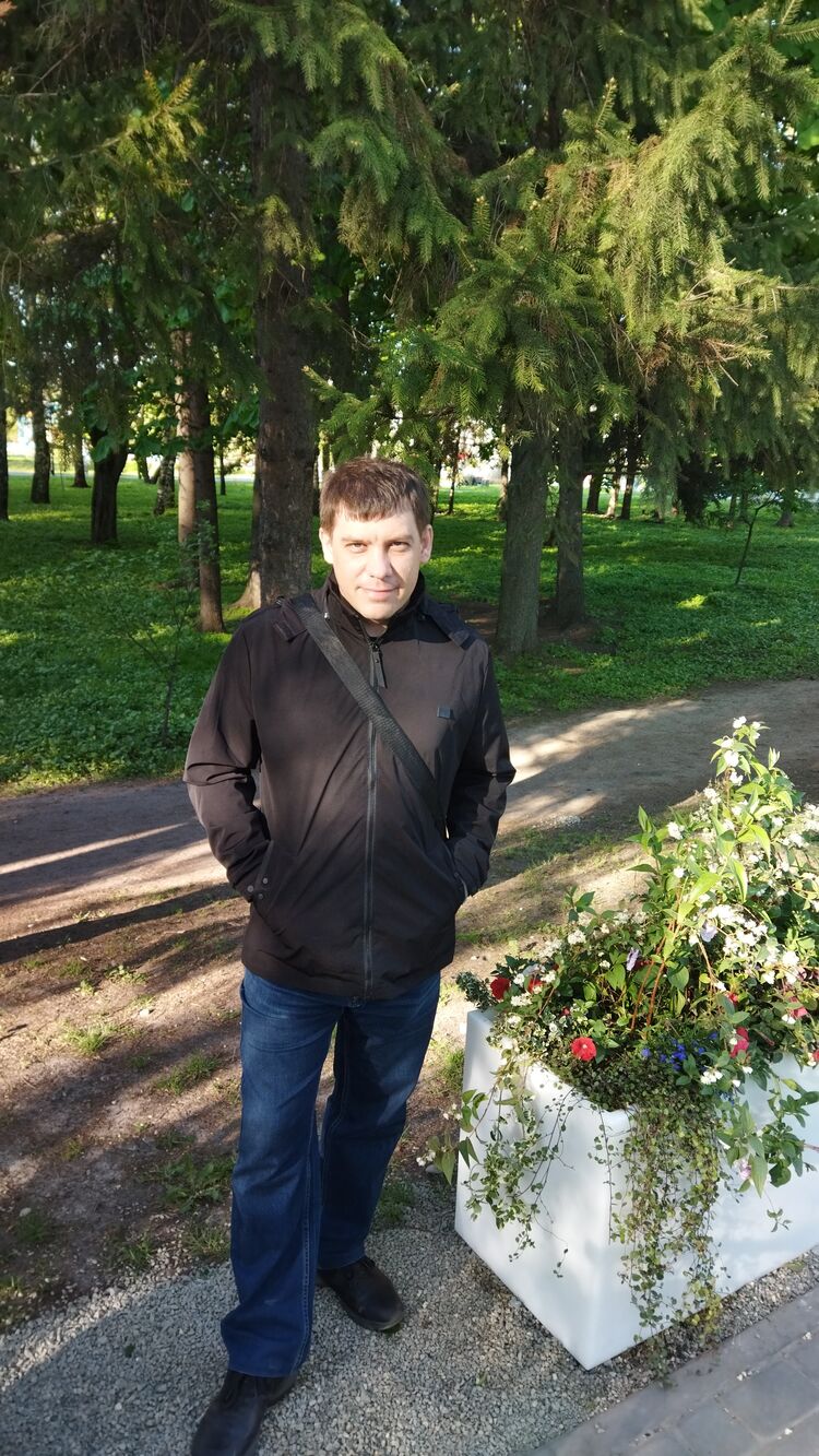  ,   Sacha, 40 ,   ,   
