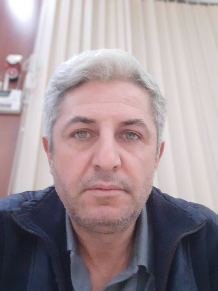  18937029  Qospodin, 53 ,    