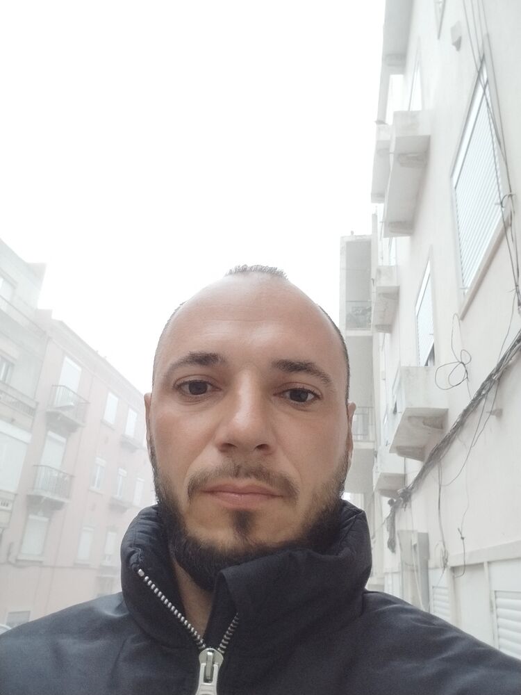  ,   Alex, 37 ,   ,   