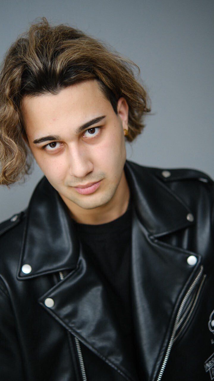  51753309  Melnikoff, 25 ,    