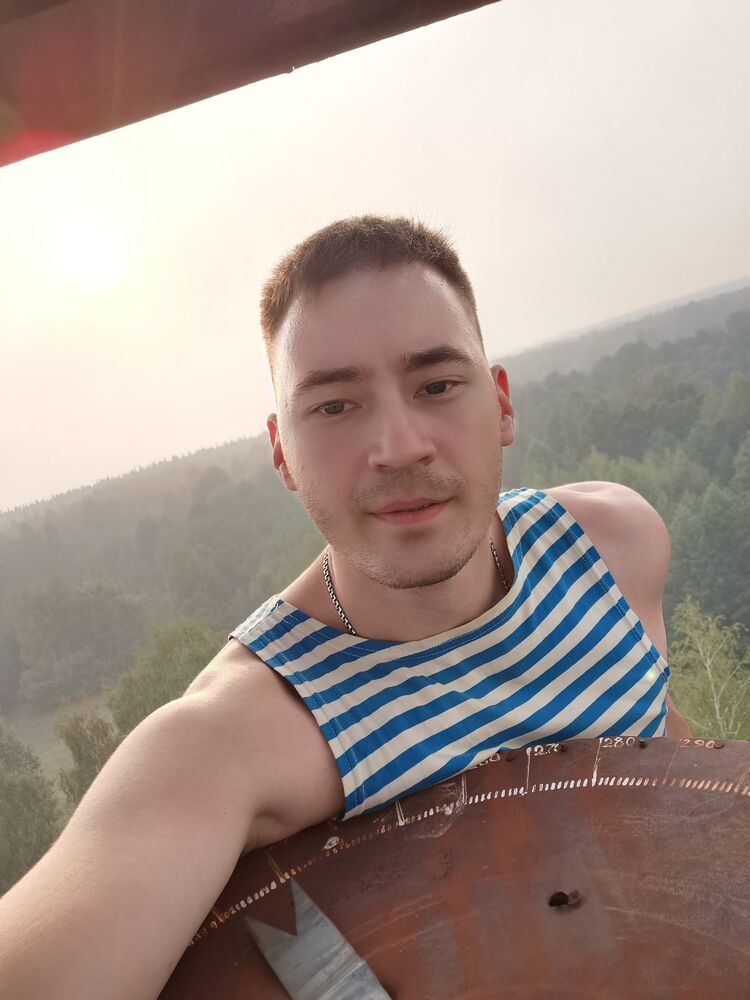  33210049  Rafis, 30 ,    