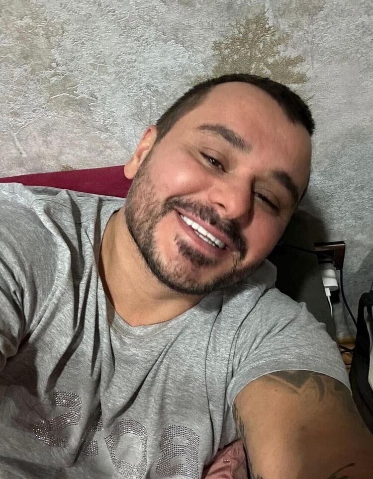  53016549  Mr_b, 25 ,    