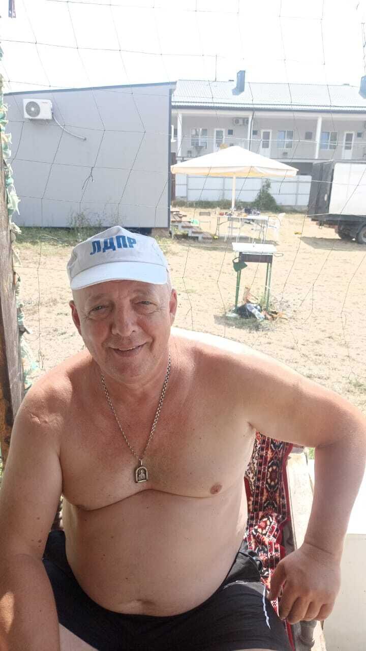  46637049  , 57 ,    