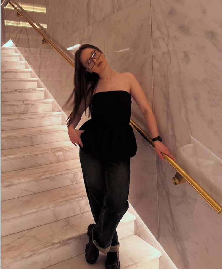  Utopia,   , 23 ,   ,   