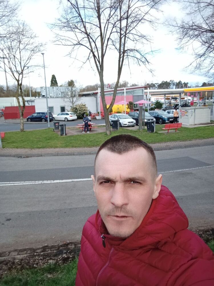  42935329  , 39 ,    