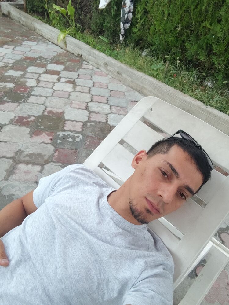  53664449  Fira, 25 ,    