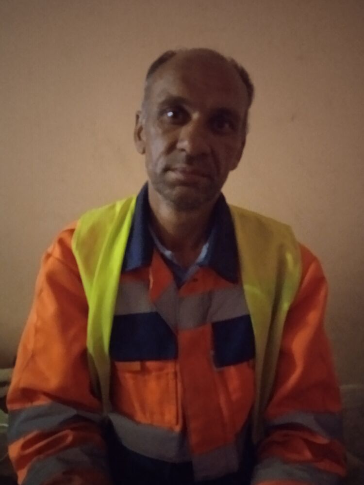  27032909  , 46 ,    -