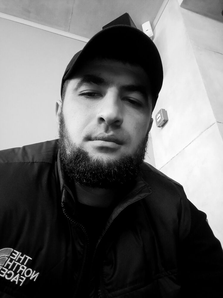  38033179  , 34 ,    