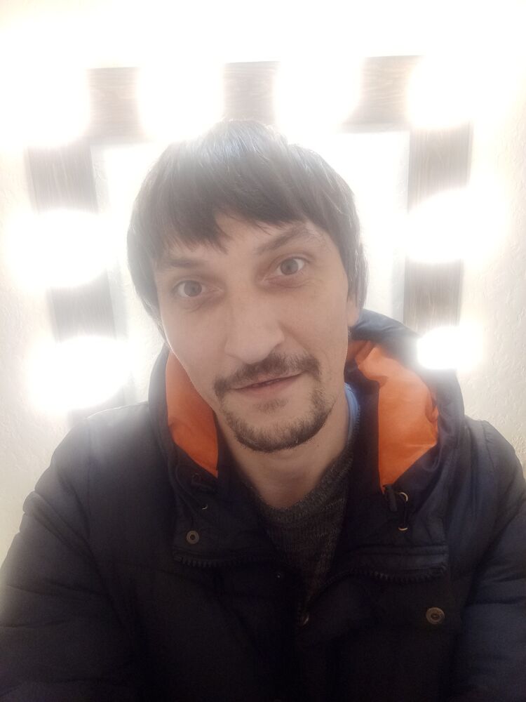 52370309  Timur, 41 ,    