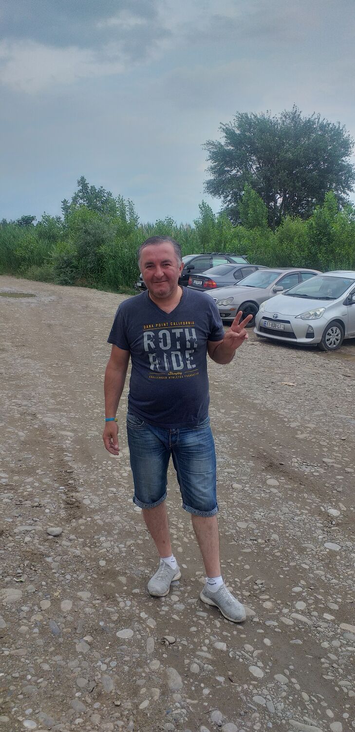  27442269  Georgi, 45 ,    