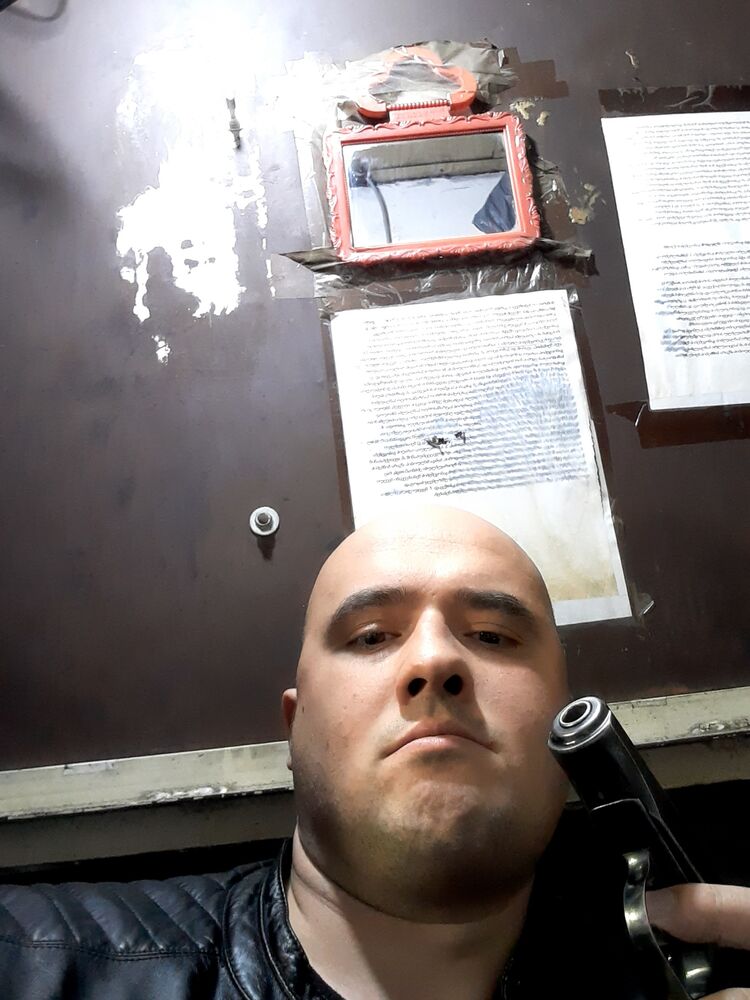  ,   Irakli, 33 ,   ,   , c , 
