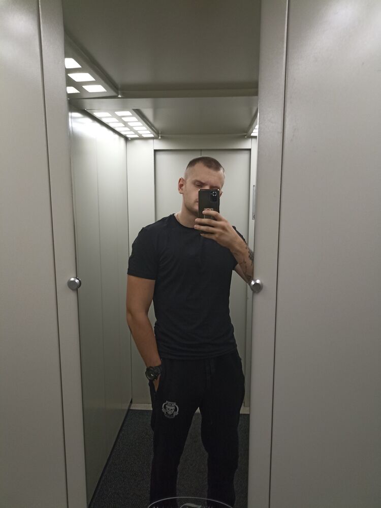  29879729  Alexandr, 28 ,    