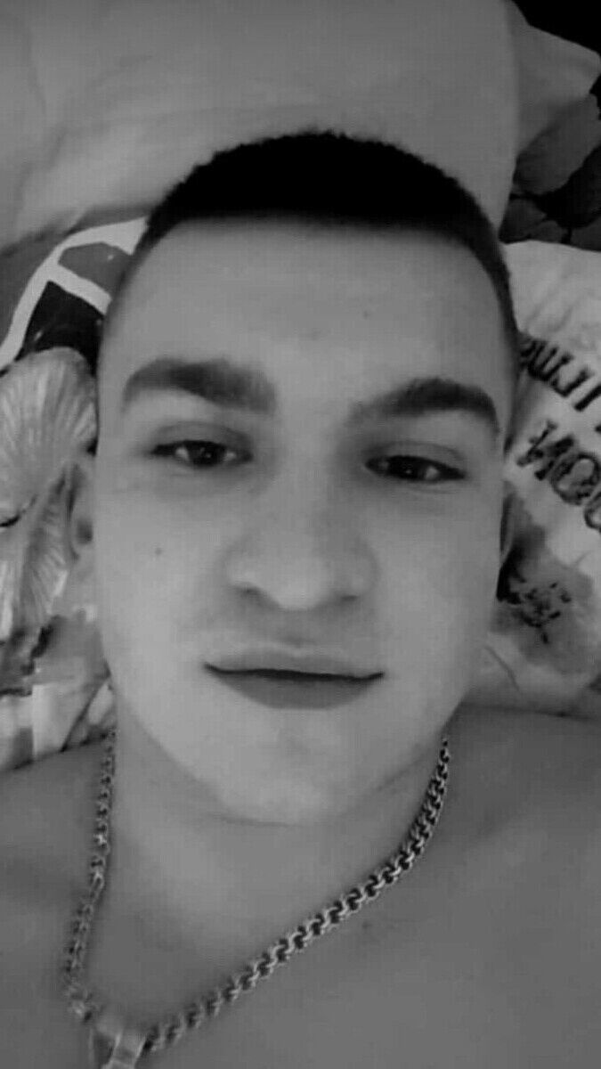  21822789  Andrey, 28 ,    Praha