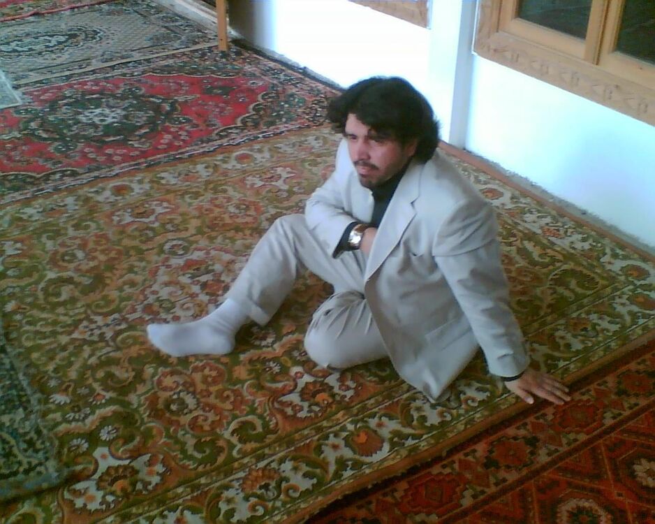  31552379  Muzaffar, 48 ,    