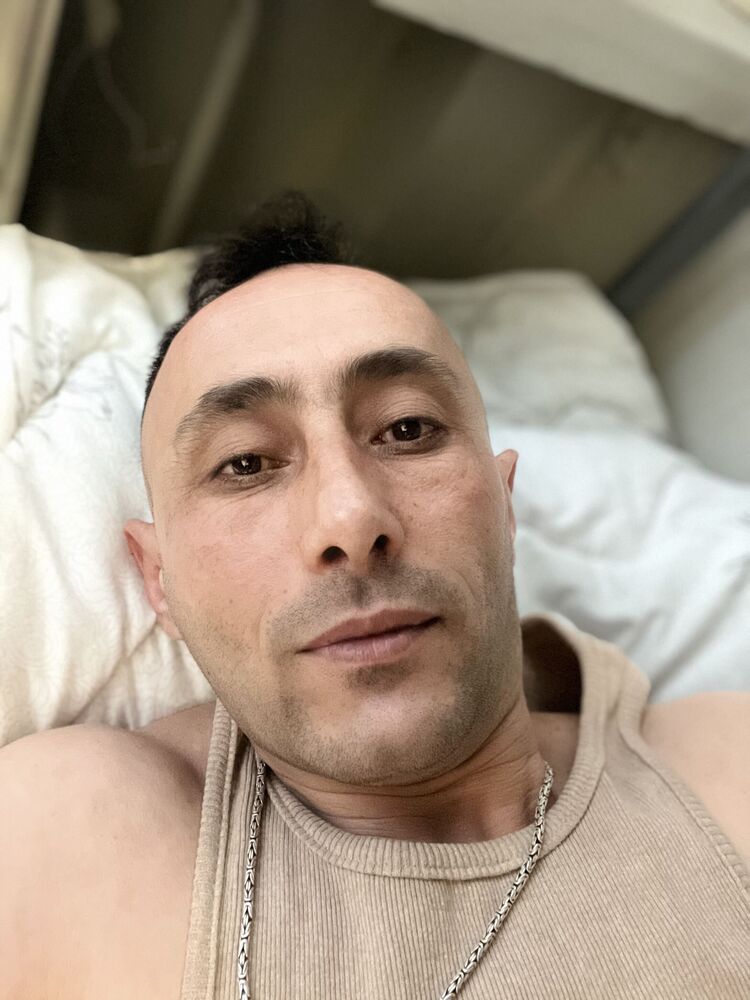  53202339  , 42 ,    