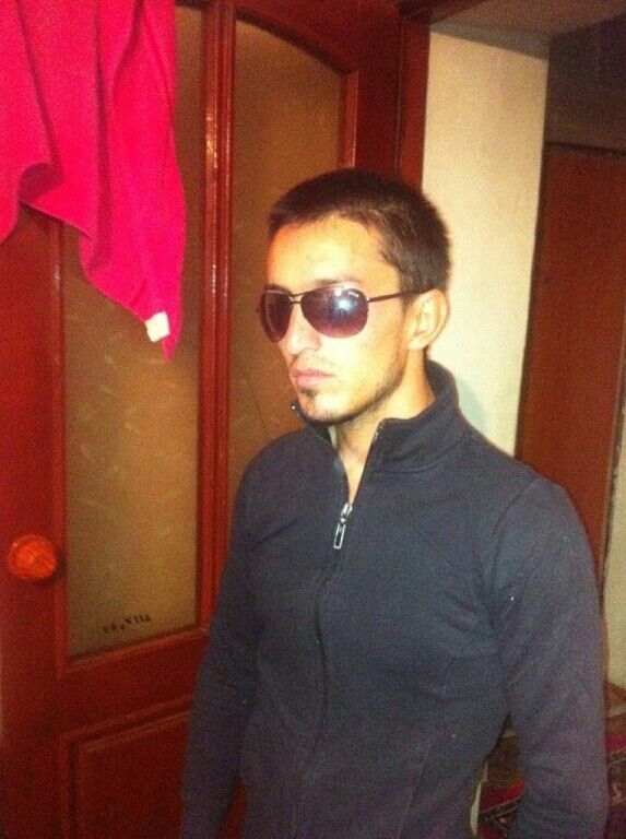  ,   Sergei, 36 ,   ,   , c , 