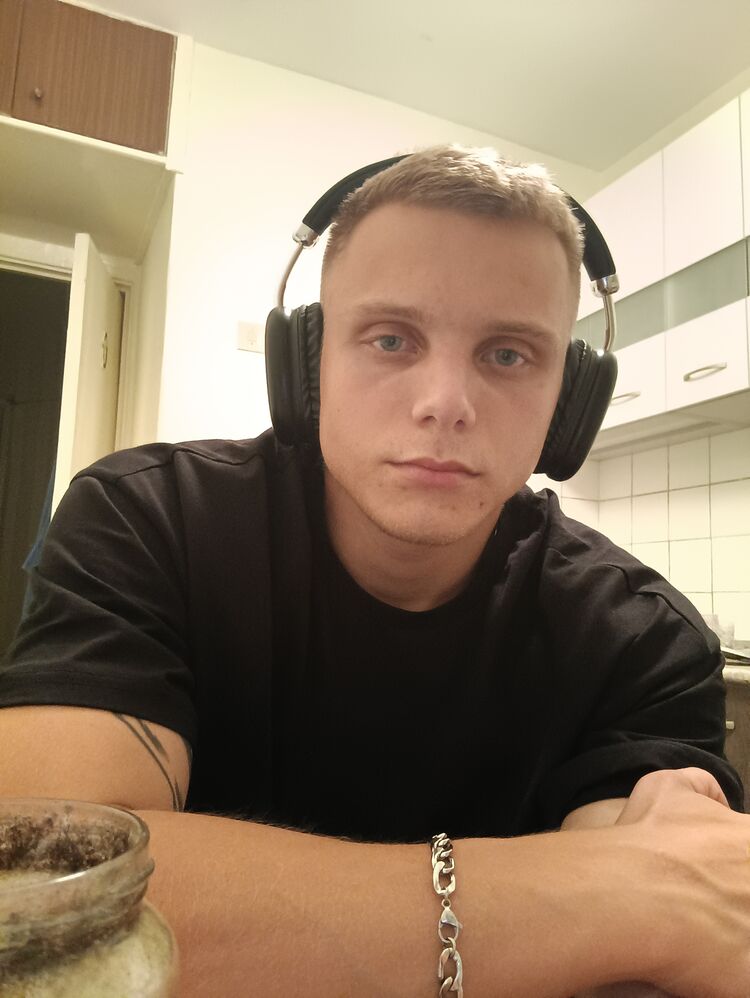  54325899  Sergey, 22 ,    