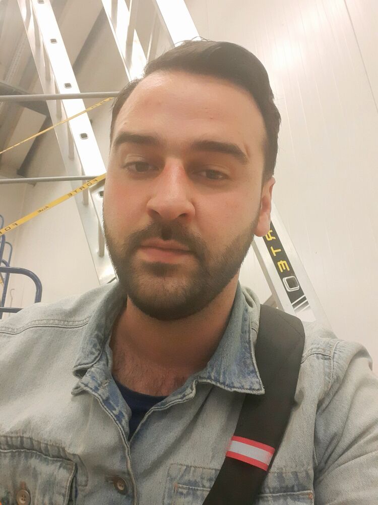  23912939  Iveri, 32 ,    