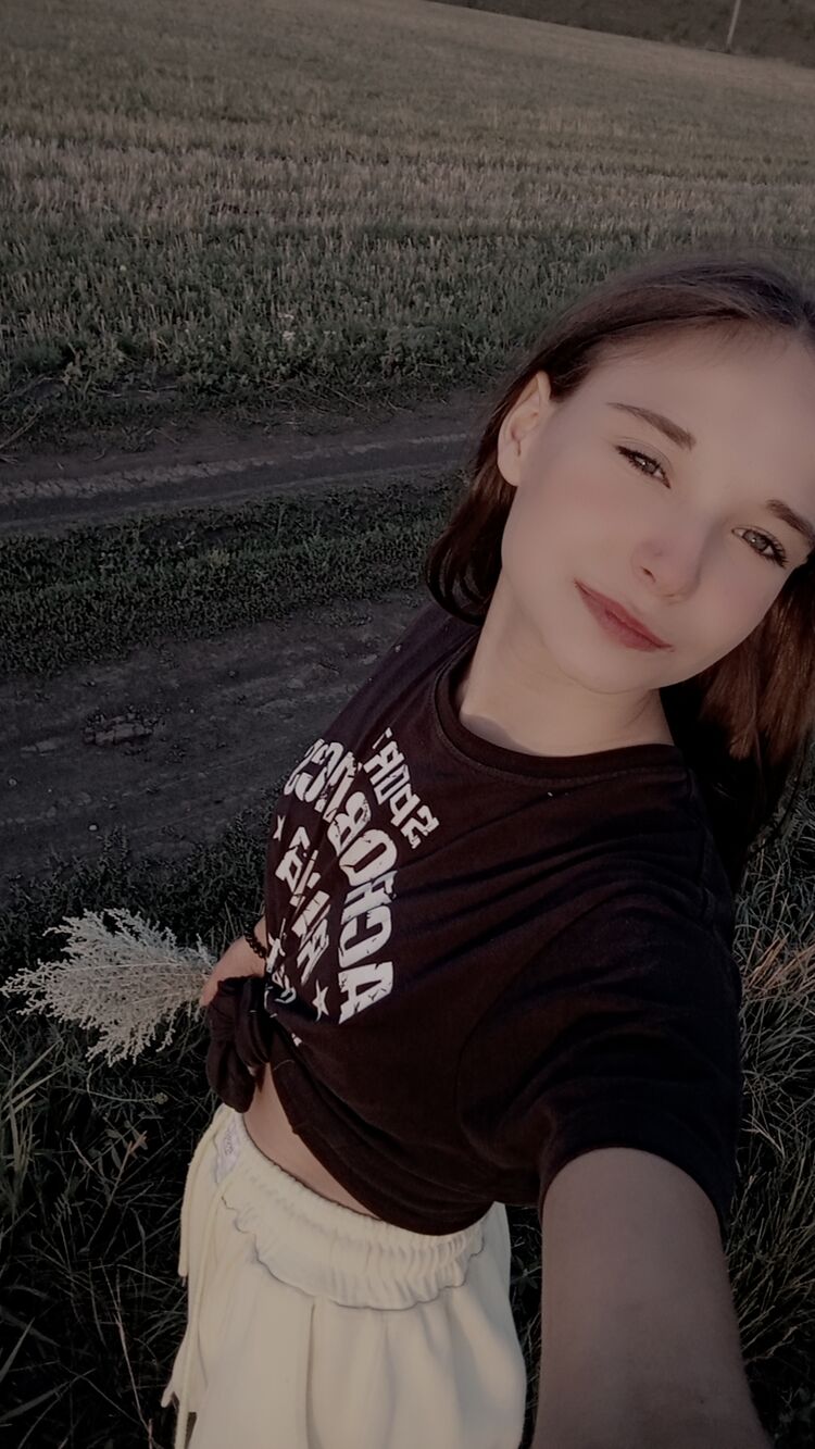  ,   Yana, 20 ,     , 
