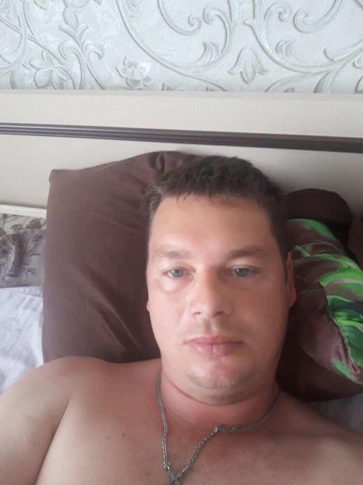  16131709  Igor, 44 ,    