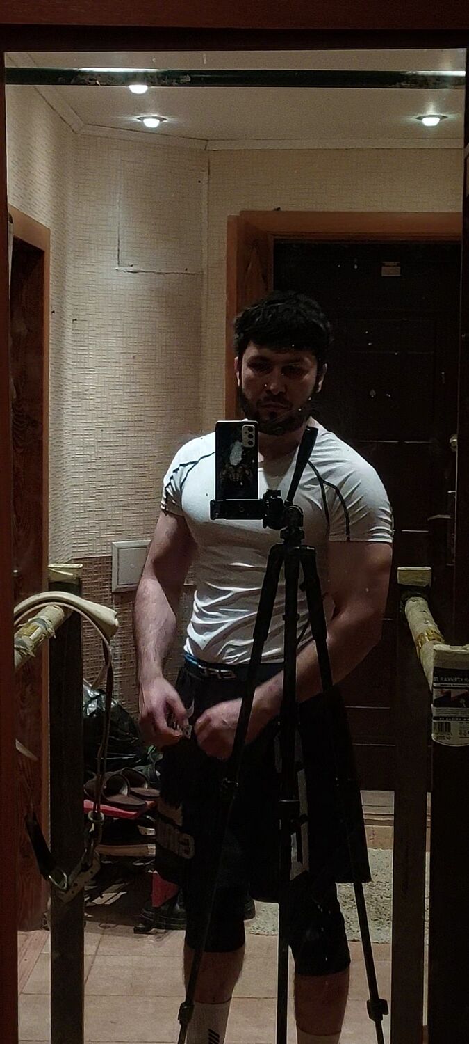  ,   Armen, 30 ,   ,   