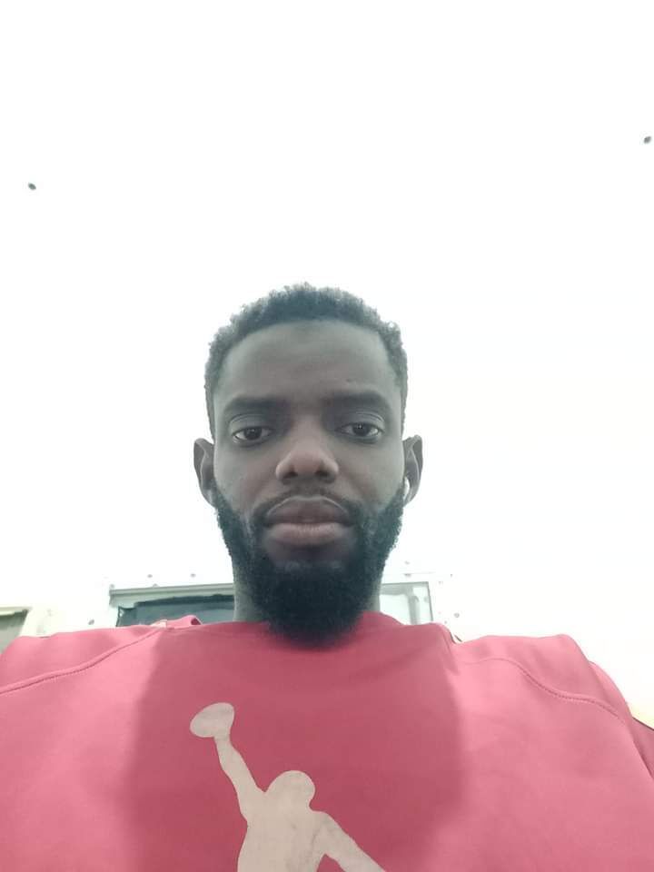  53742179  Sanneh, 31 ,    -