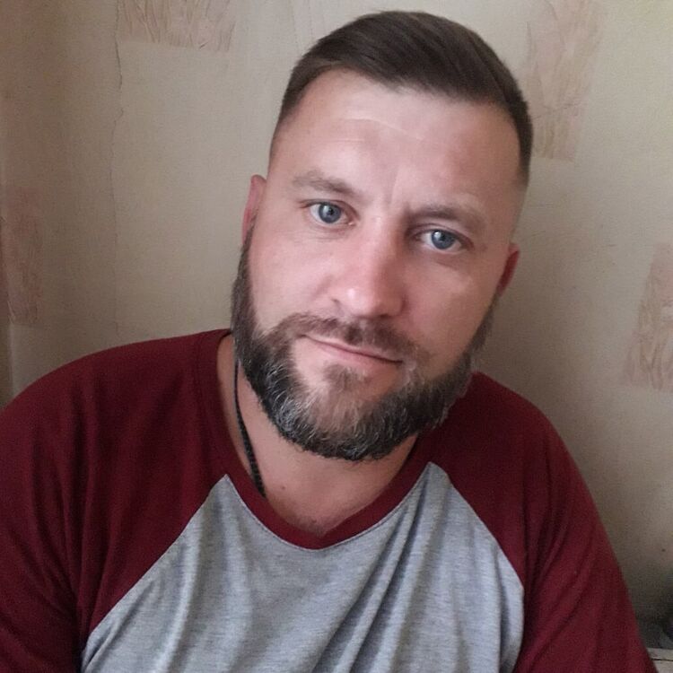  28855279  Alexis, 41 ,    